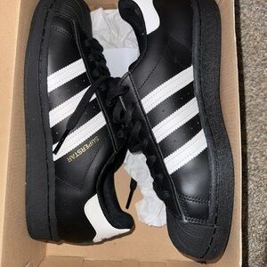 Adidas superstars